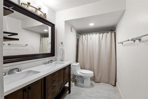 Купить кондоминиум в Майами, Флорида 1 спальня, 83.15м2, № 2045627 - фото 17