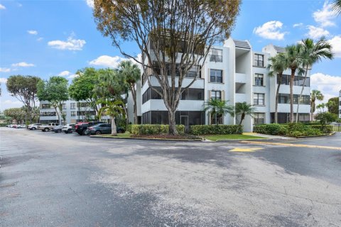 Купить кондоминиум в Майами, Флорида 1 спальня, 83.15м2, № 2045627 - фото 2