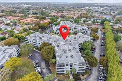 Купить кондоминиум в Майами, Флорида 1 спальня, 83.15м2, № 2045627 - фото 21