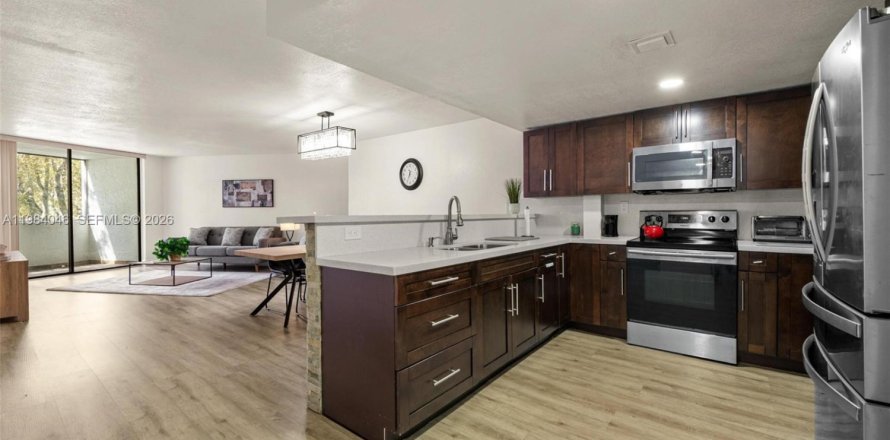 Кондоминиум с 1 спальней в Майами, Флорида № 2045627