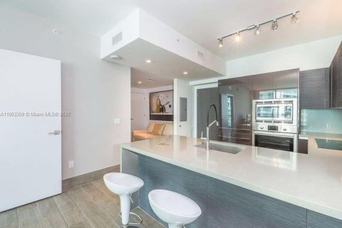 Condominio en alquiler en Miami, Florida, 1 dormitorio, 69.49 m2 № 1954384 - foto 21