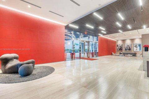 Condominio en alquiler en Miami, Florida, 1 dormitorio, 69.49 m2 № 1954384 - foto 18