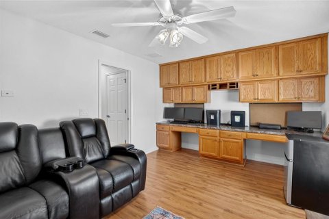 House in Auburndale, Florida 4 bedrooms, 244.8 sq.m. № 1911980 - photo 19