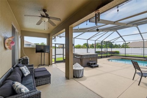 House in Auburndale, Florida 4 bedrooms, 244.8 sq.m. № 1911980 - photo 22