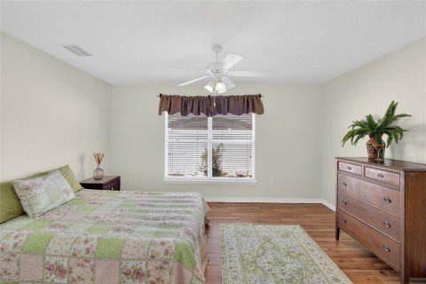 House in Auburndale, Florida 4 bedrooms, 244.8 sq.m. № 1911980 - photo 15