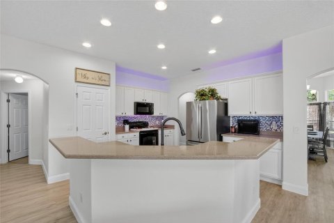 House in Auburndale, Florida 4 bedrooms, 244.8 sq.m. № 1911980 - photo 8