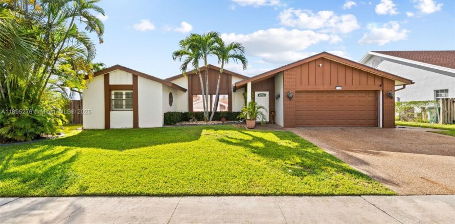 Villa ou maison à Margate, Floride 3 chambres № 1948603