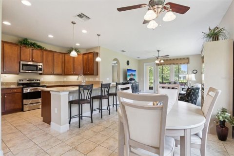 House in DeLand, Florida 2 bedrooms, 146.04 sq.m. № 2266898 - photo 5