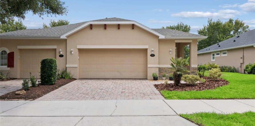 House in DeLand, Florida 2 bedrooms, 146.04 sq.m. № 2266898