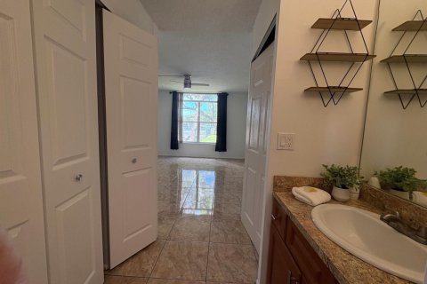 Copropriété à louer à Lauderhill, Floride: 1 chambre, 83.61 m2 № 2390045 - photo 12