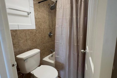 Copropriété à louer à Lauderhill, Floride: 1 chambre, 83.61 m2 № 2390045 - photo 6