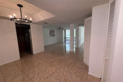 Copropriété à louer à Lauderhill, Floride: 1 chambre, 83.61 m2 № 2390045 - photo 13