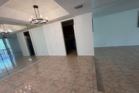 Copropriété à louer à Lauderhill, Floride: 1 chambre, 83.61 m2 № 2390045 - photo 9
