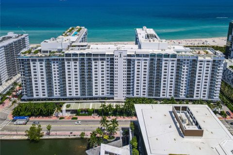 Copropriété à louer à Miami Beach, Floride: 61.32 m2 № 2194650 - photo 2