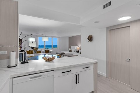 Copropriété à louer à Miami Beach, Floride: 61.32 m2 № 2194650 - photo 16