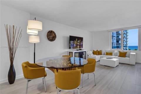 Copropriété à louer à Miami Beach, Floride: 61.32 m2 № 2194650 - photo 6