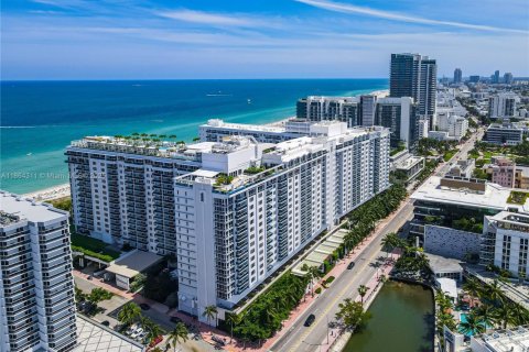 Studio à Condo à Miami Beach, Floride № 2194650