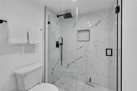 Copropriété à louer à Miami Beach, Floride: 61.32 m2 № 2194650 - photo 15