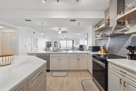 Condo in Palm Coast, Florida, 2 bedrooms  № 1736420 - photo 8
