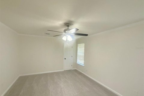 House in Lady Lake, Florida 3 bedrooms, 151.62 sq.m. № 1914453 - photo 8