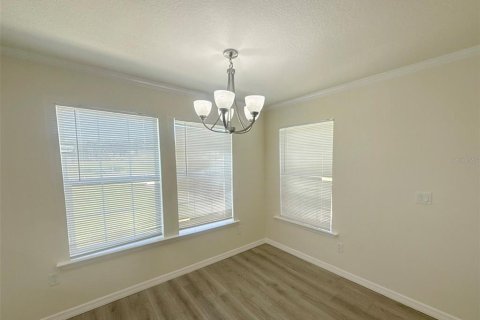 House in Lady Lake, Florida 3 bedrooms, 151.62 sq.m. № 1914453 - photo 7