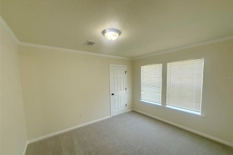 House in Lady Lake, Florida 3 bedrooms, 151.62 sq.m. № 1914453 - photo 11