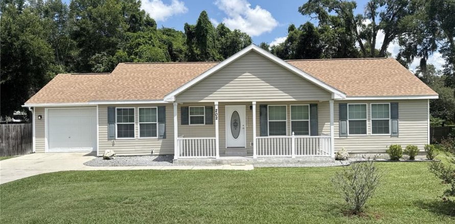 Villa ou maison à Lady Lake, Floride 3 chambres, 151.62 m2 № 1914453