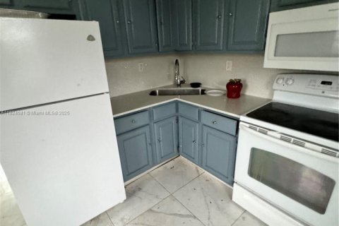 Propiedad comercial en venta en Miami, Florida, 176.14 m2 № 1790410 - foto 7