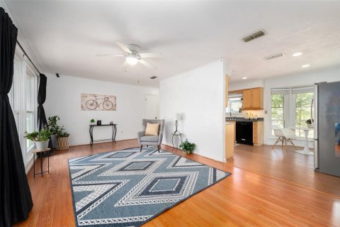 Villa ou maison à vendre à Gainesville, Floride: 3 chambres, 104.24 m2 № 2237470 - photo 3