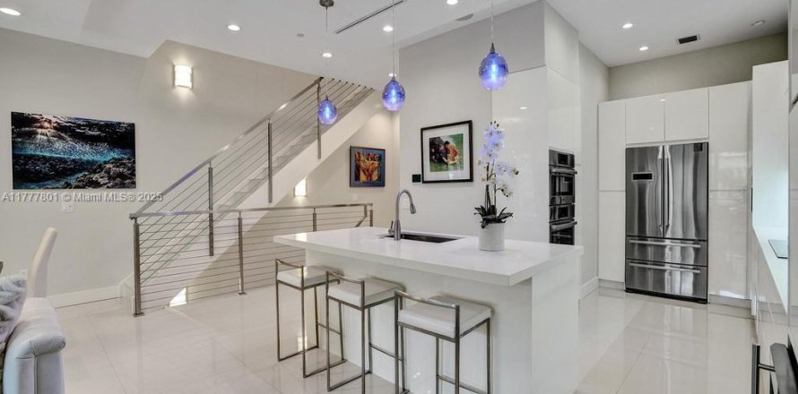 Townhouse in Fort Lauderdale, Florida 4 bedrooms, 301 sq.m. № 1862708