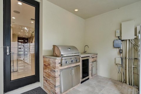 Adosado en venta en Fort Lauderdale, Florida, 4 dormitorios, 301 m2 № 1862708 - foto 8