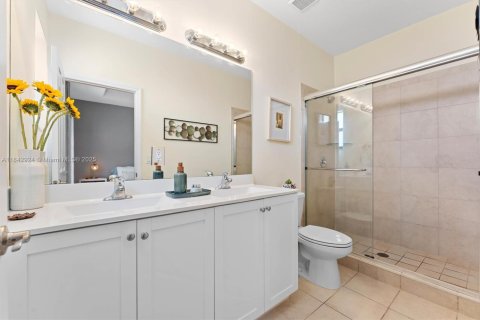 Townhouse in Hialeah, Florida 3 bedrooms, 123.75 sq.m. № 1852012 - photo 21