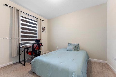 Townhouse in Hialeah, Florida 3 bedrooms, 123.75 sq.m. № 1852012 - photo 12