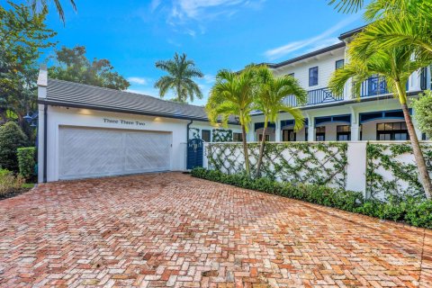 House in West Palm Beach, Florida 5 bedrooms, 392.14 sq.m. № 2399633 - photo 3