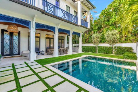 House in West Palm Beach, Florida 5 bedrooms, 392.14 sq.m. № 2399633 - photo 4