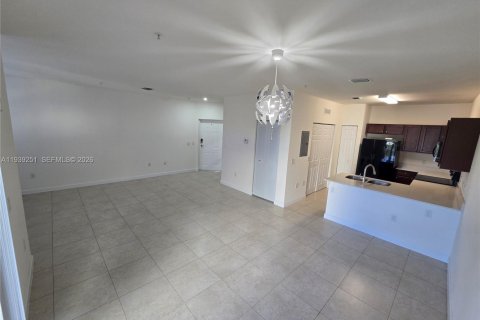 Снять в аренду кондоминиум в Майами, Флорида 2 спальни, 108.88м2, № 1998474 - фото 6