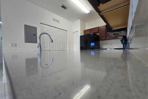 Снять в аренду кондоминиум в Майами, Флорида 2 спальни, 108.88м2, № 1998474 - фото 9