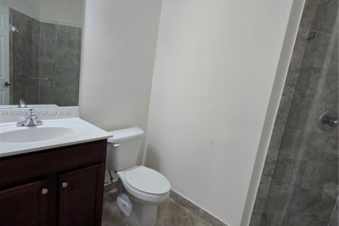 Снять в аренду кондоминиум в Майами, Флорида 2 спальни, 108.88м2, № 1998474 - фото 25