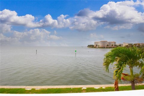 Condominio en venta en Saint Petersburg, Florida, 2 dormitorios, 84.73 m2 № 2155996 - foto 21