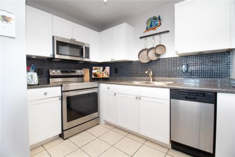 Condominio en venta en Saint Petersburg, Florida, 2 dormitorios, 84.73 m2 № 2155996 - foto 7
