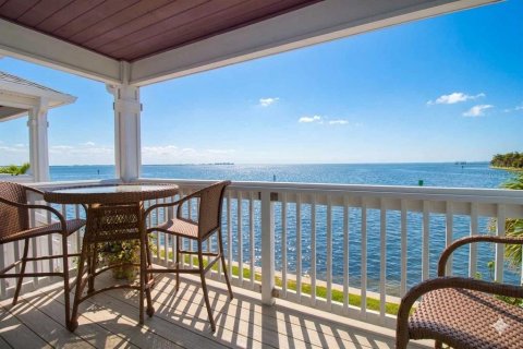 Condominio en venta en Saint Petersburg, Florida, 2 dormitorios, 84.73 m2 № 2155996 - foto 17