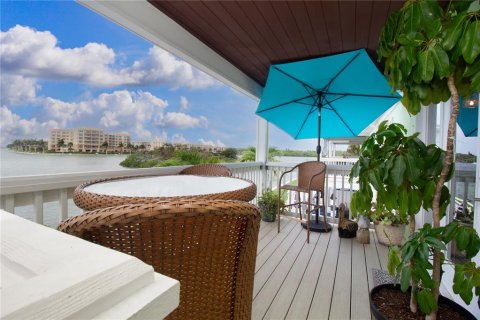 Condominio en venta en Saint Petersburg, Florida, 2 dormitorios, 84.73 m2 № 2155996 - foto 19