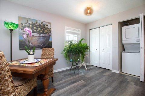 Condominio en venta en Saint Petersburg, Florida, 2 dormitorios, 84.73 m2 № 2155996 - foto 9