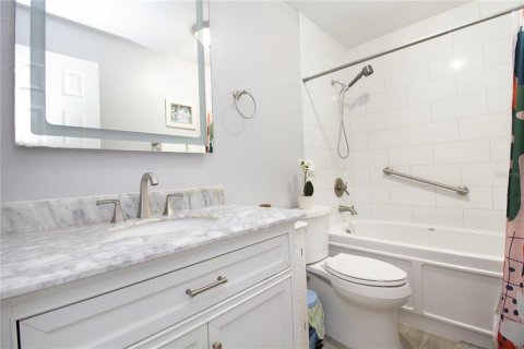Condominio en venta en Saint Petersburg, Florida, 2 dormitorios, 84.73 m2 № 2155996 - foto 15