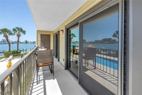 Condo in Clearwater, Florida, 2 bedrooms  № 2101453 - photo 27