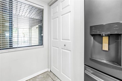 Condo in Clearwater, Florida, 2 bedrooms  № 2101453 - photo 16