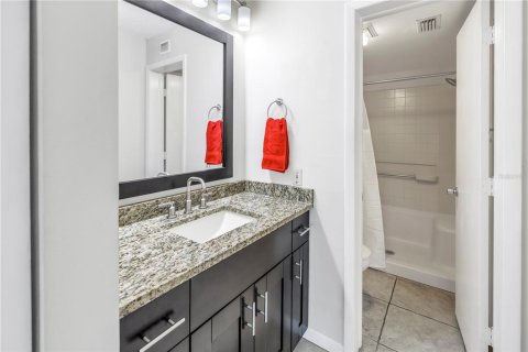 Condo in Clearwater, Florida, 2 bedrooms  № 2101453 - photo 12