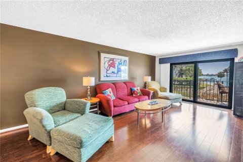Condo in Clearwater, Florida, 2 bedrooms  № 2101453 - photo 5