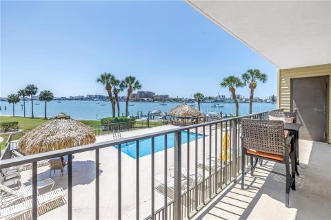 Condo in Clearwater, Florida, 2 bedrooms  № 2101453 - photo 26