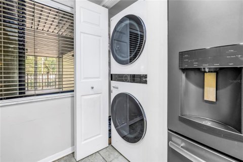 Condo in Clearwater, Florida, 2 bedrooms  № 2101453 - photo 17